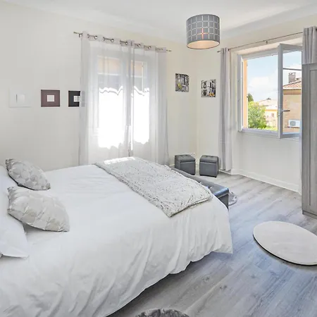 2 Bedroom Awesome In *