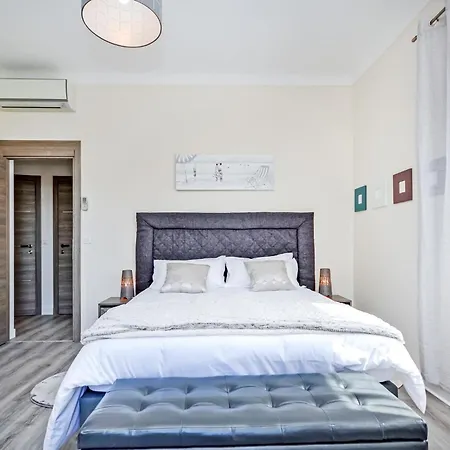 2 Bedroom Awesome In Cannes