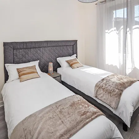 Appartement 2 Bedroom Awesome In *